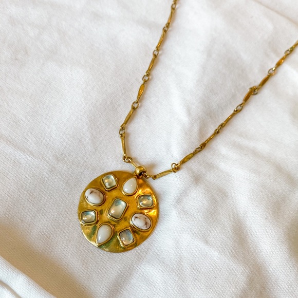 Stella & Dot Necklace - Picture 2 of 3